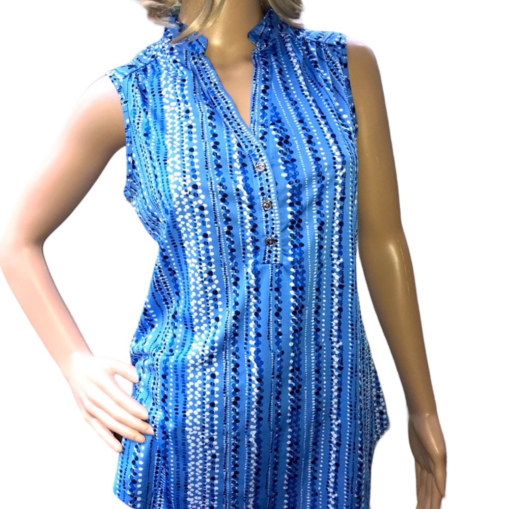 *CLEARANCE* NWOT Blue Dot Blouse